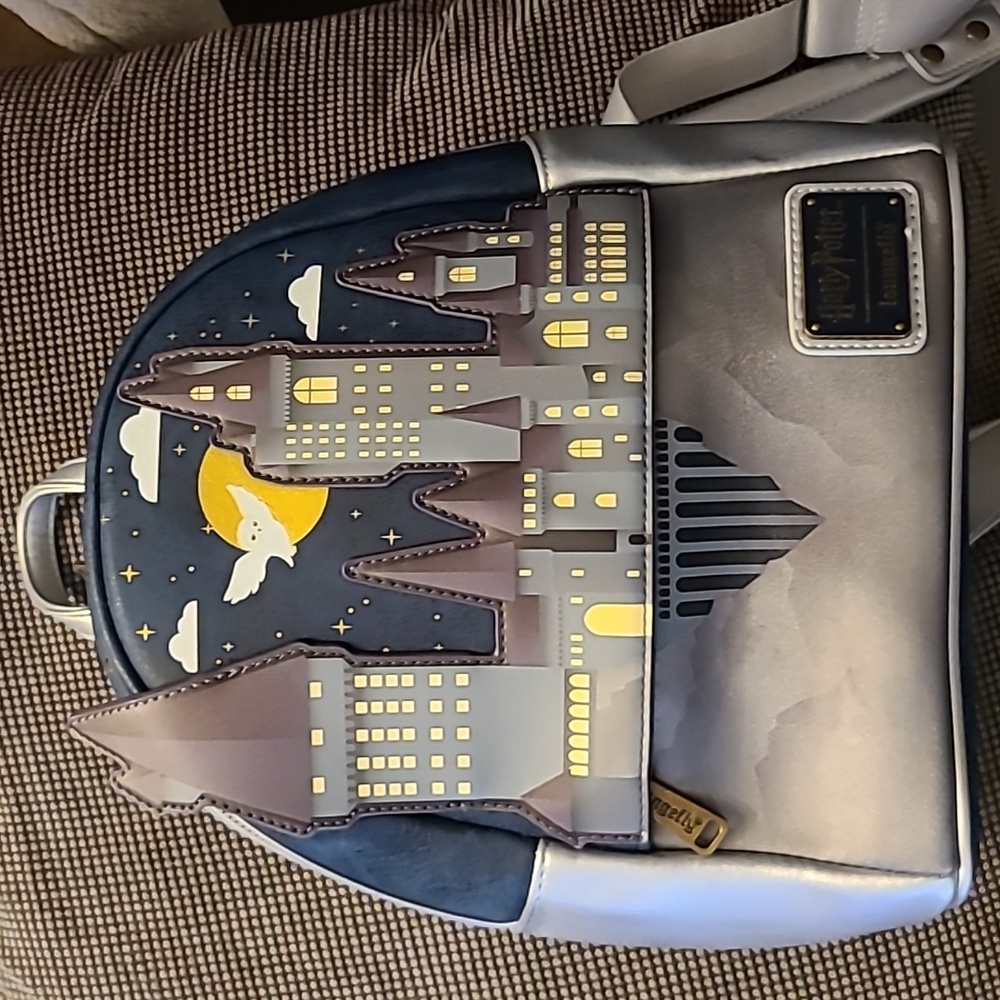 Loungefly Harry Potter Castle Backpack - Blue and Silver
